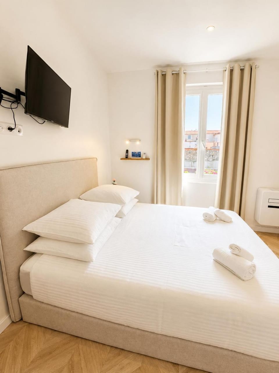 Joyau Prestige, Studio, 2P, AC, Coeur Vieil Antibes Apartment in Antibes