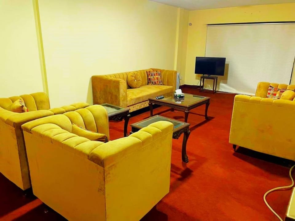 Communal lounge/ TV room, TV and multimedia, Living room