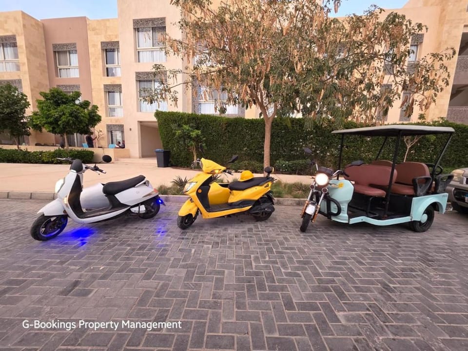 Mangroovy Serene Poolside Escape Cozy 2BR Condo wz games Apartment in Hurghada