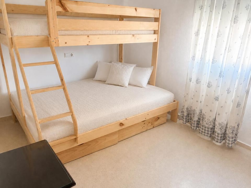 Bed, Bedroom, bunk bed, air conditioner