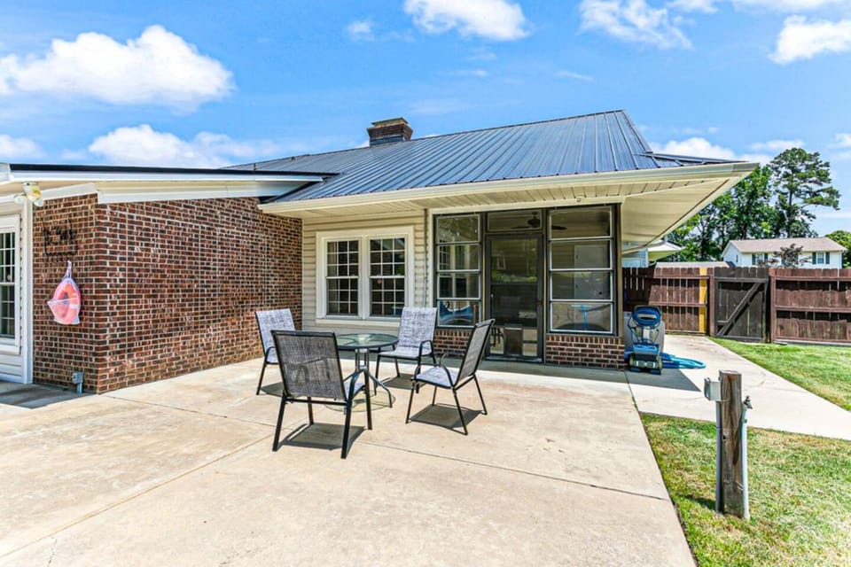 Patio, Swimming pool