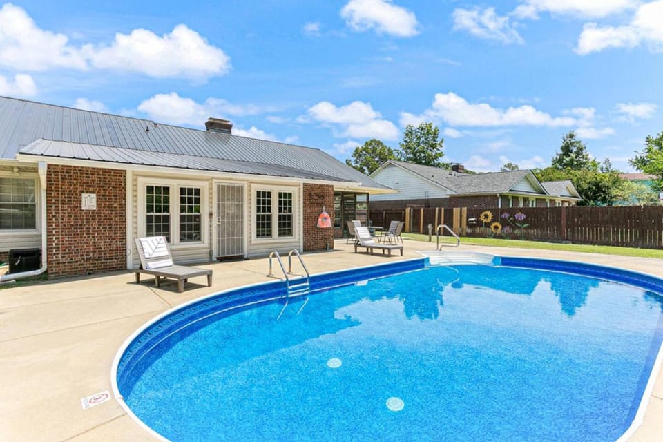 Patio, Pool view, Swimming pool