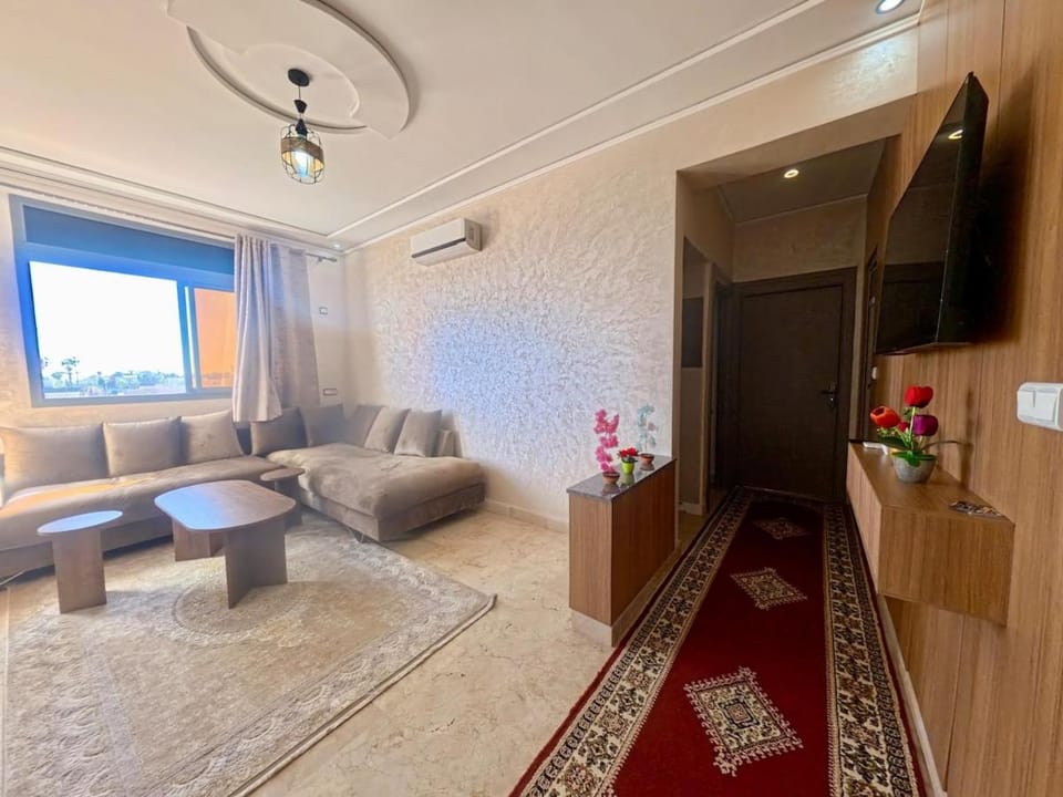 Beautiful apartment in a good location, Netflix, Wifi, AC Apartment in Agadir