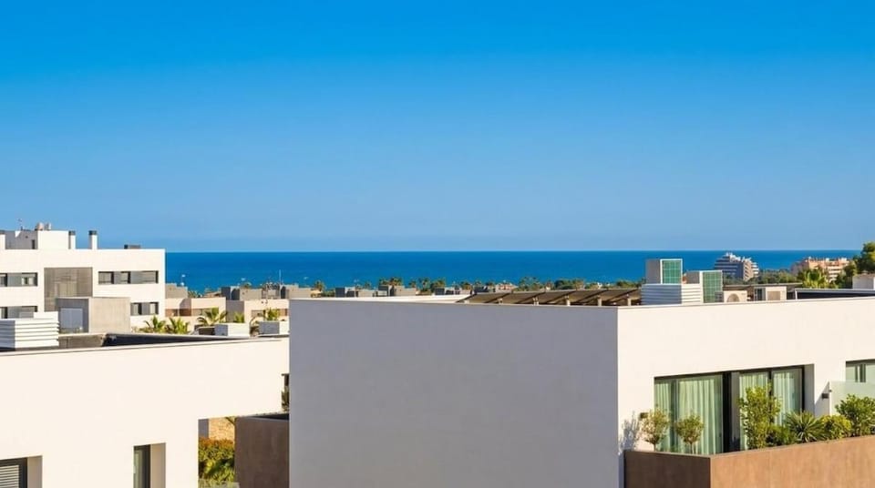 Villa Las Golondrinas Completly New Beach 20 minutes walk Calm Area High Comodity and Nice Decoration Villa in Sitges