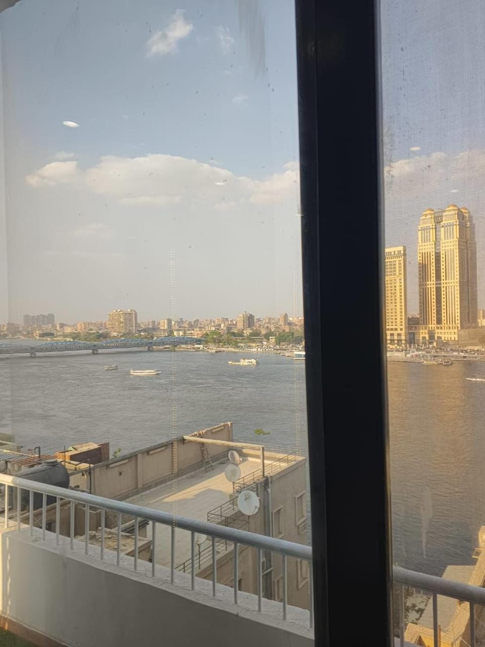 Grand Appartement Zamalek sur le Nil Apartment in Cairo