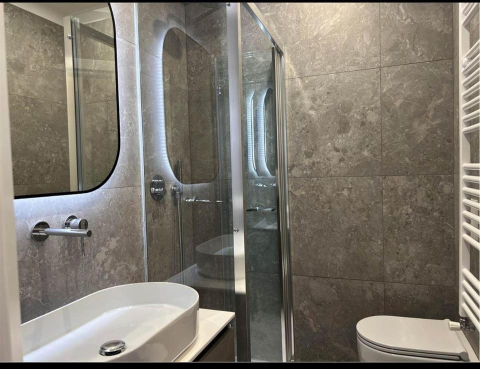 Shower, Bathroom