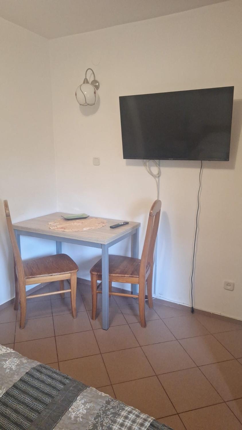 Hostel pod Modrzewiem Bed and Breakfast in Swinoujscie