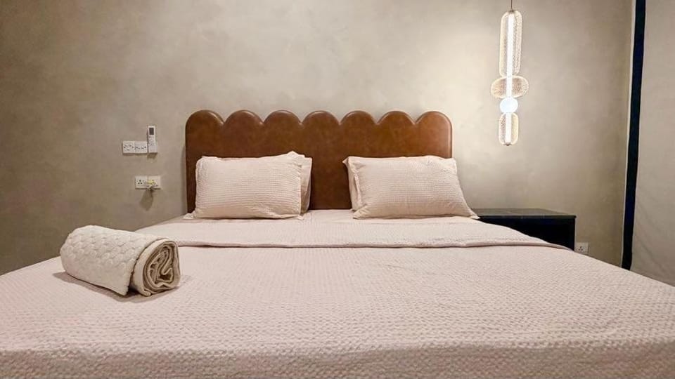 Starlight Suite by Jannat Vacation Rentals Villa in Karachi