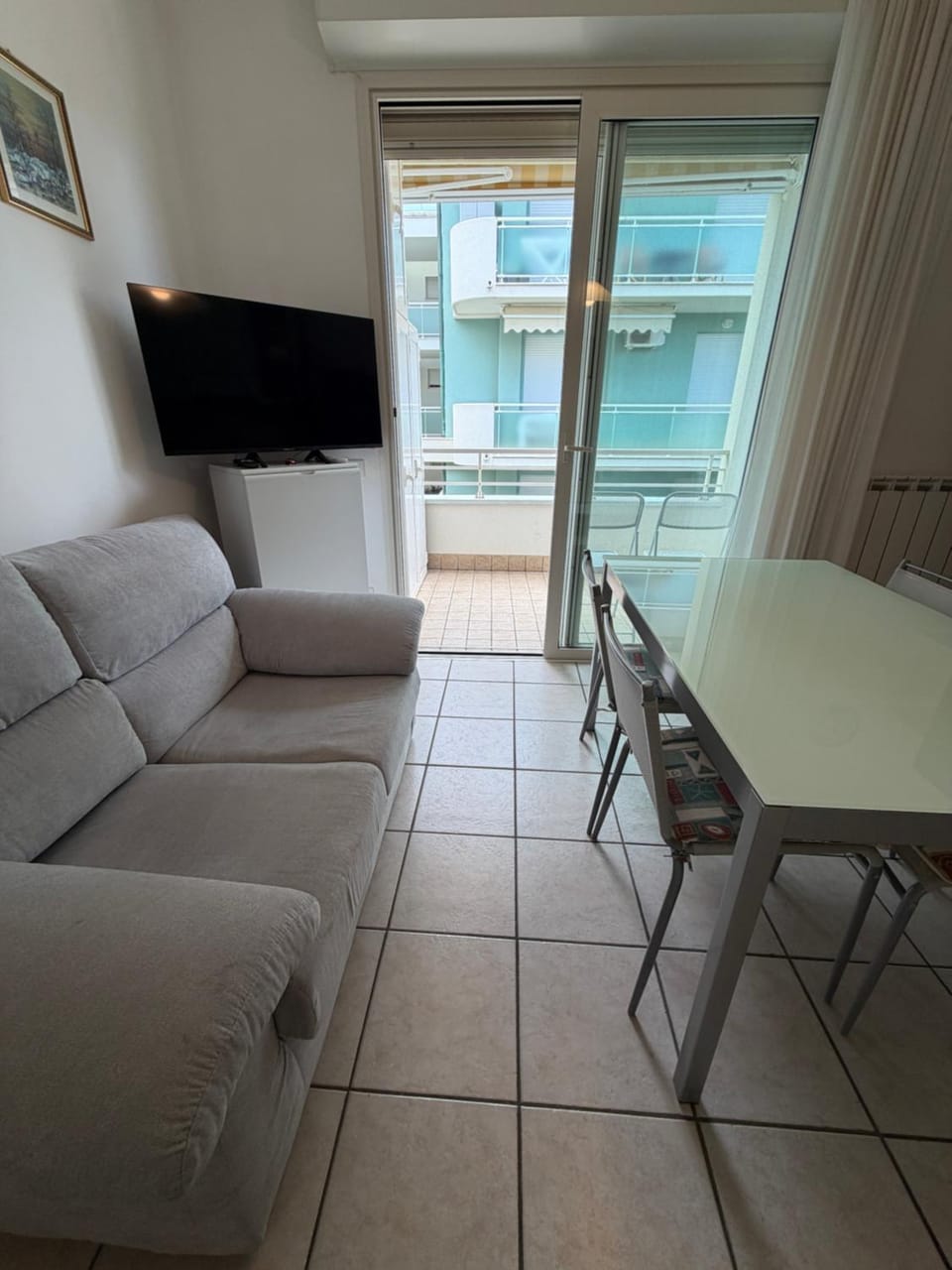 TV and multimedia, Living room, Seating area, Dining area, Evening entertainment
