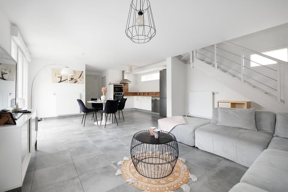 Living room, Dining area, kitchen