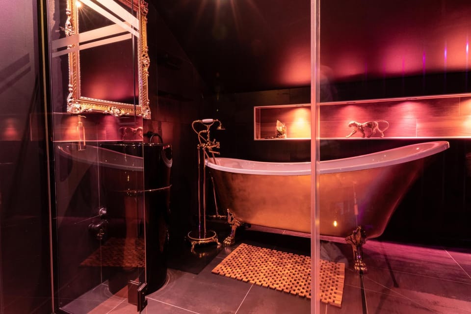 Bathroom, Bath