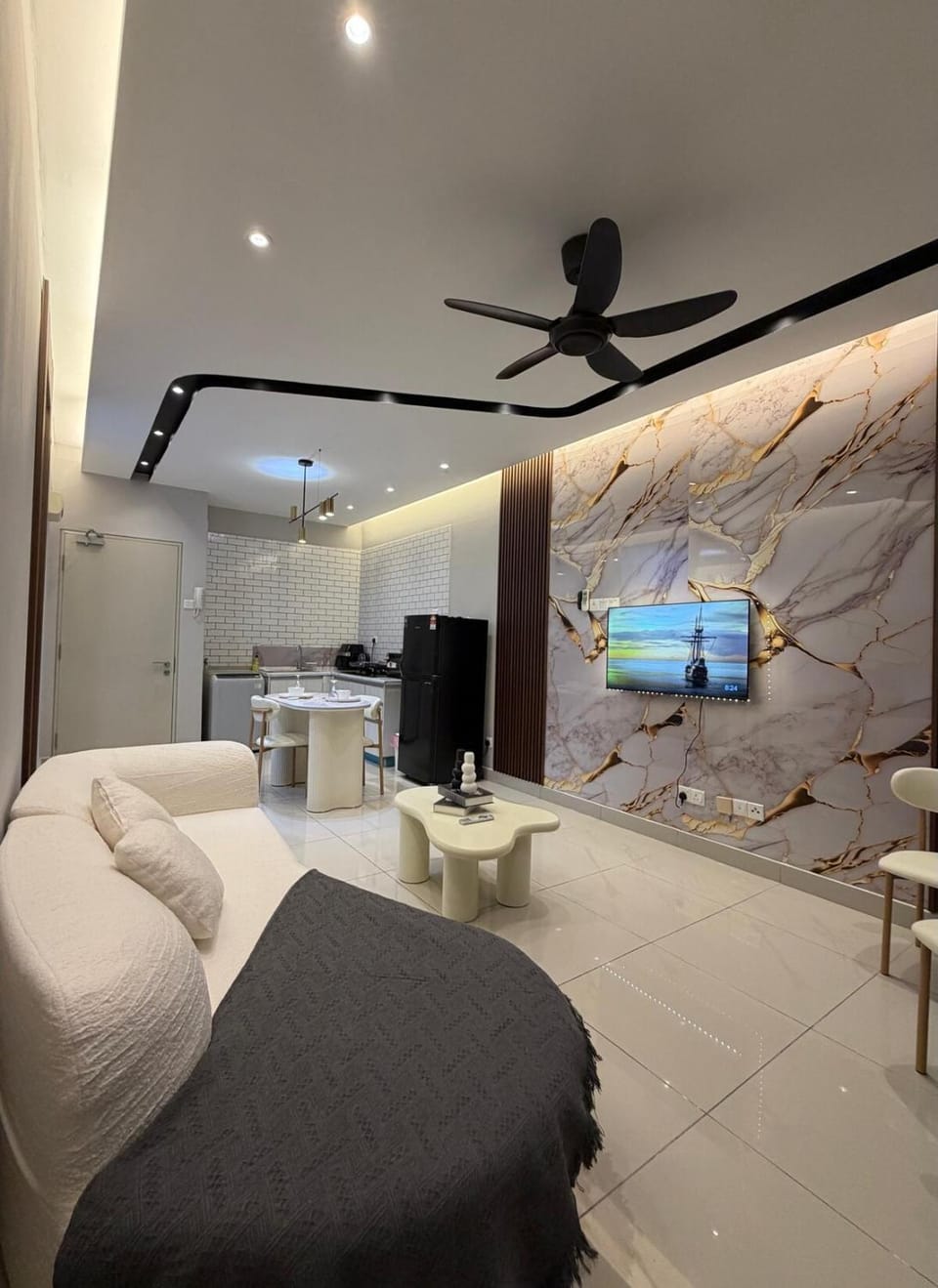 Apartment in Seri Kembangan - Near MRT, Pool & Free Parking Apartment in Federal Territory of Kuala Lumpur