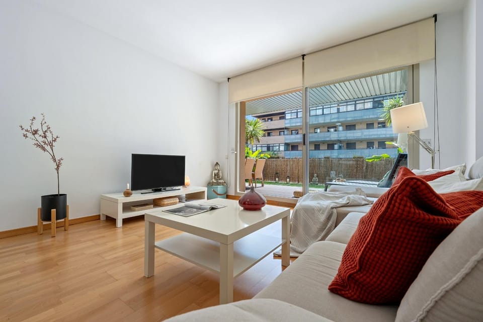 Communal lounge/ TV room, Living room