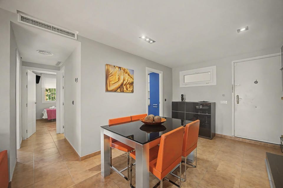 Property building, Kitchen or kitchenette, Living room