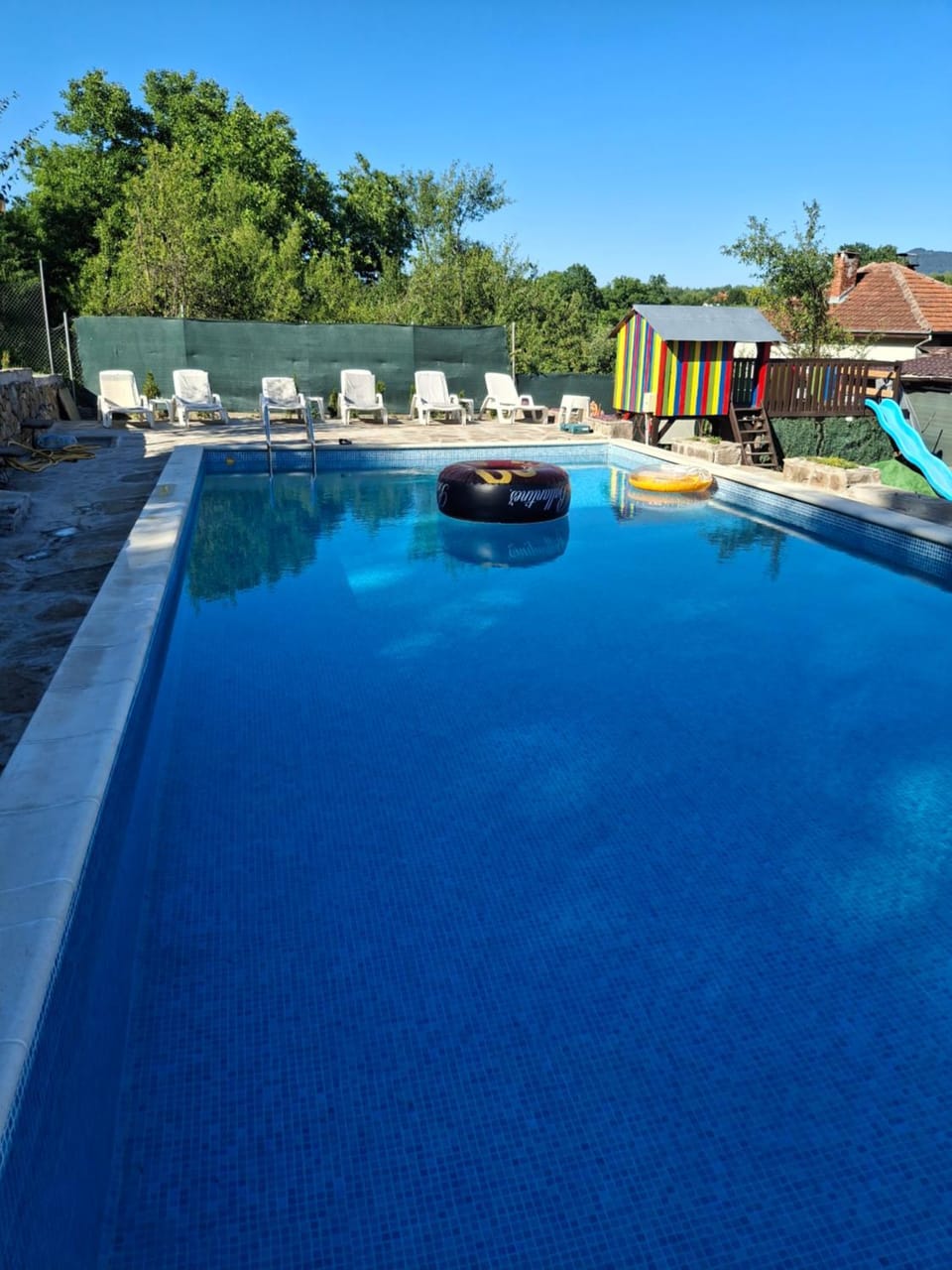 Семеен хотел Балканъ-Априлци Hotel in Gabrovo, Bulgaria