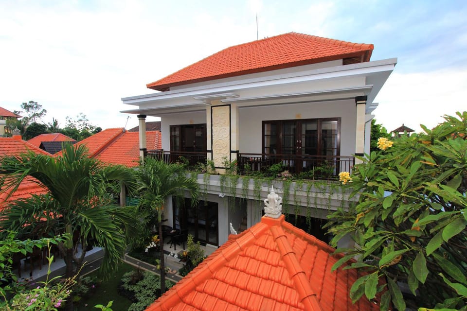 Property building, Decorative detail
