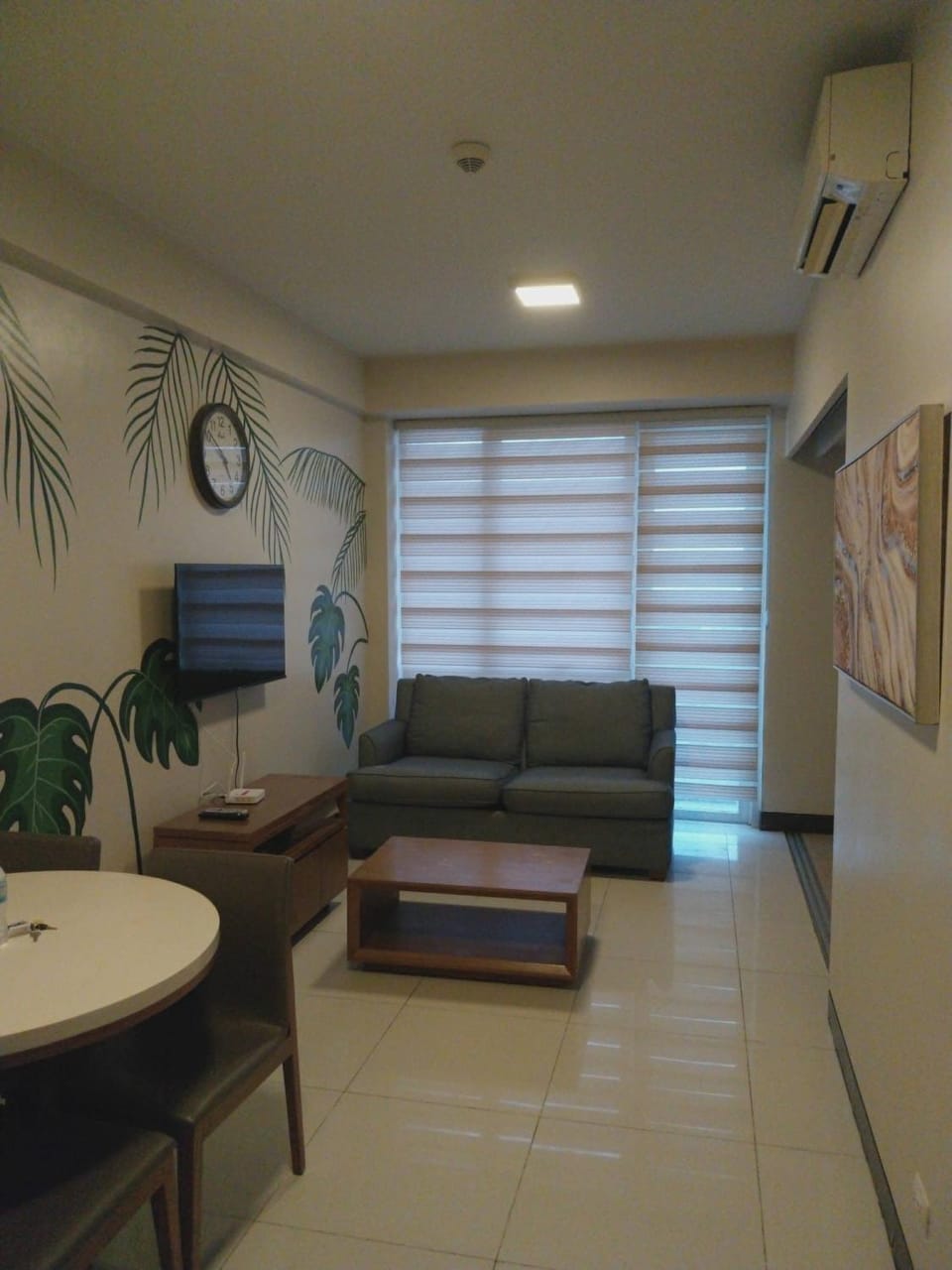 Communal lounge/ TV room, TV and multimedia, Living room, Seating area, Evening entertainment, air conditioner