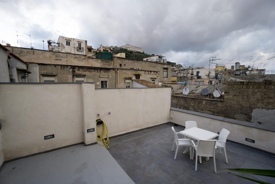 Balcony/Terrace, City view