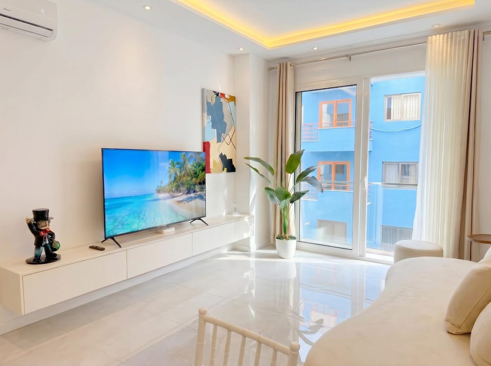 Communal lounge/ TV room, Living room