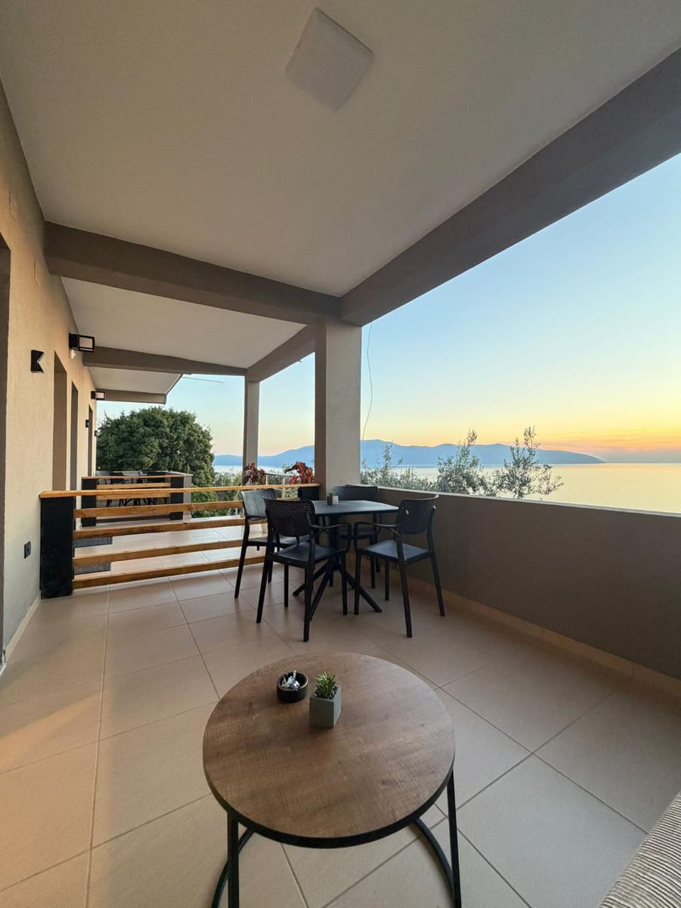 View (from property/room), Balcony/Terrace, Seating area
