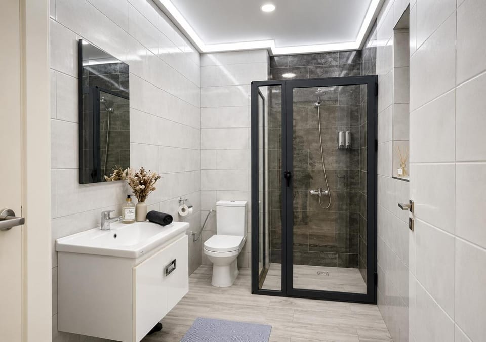 Shower, Toilet, Bathroom, towels