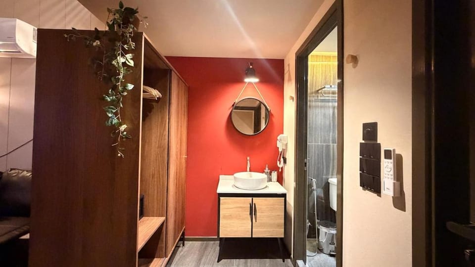 Luxury Loft Villa 3BR Sleeps 10 Near BTS Silom Villa in Bangkok