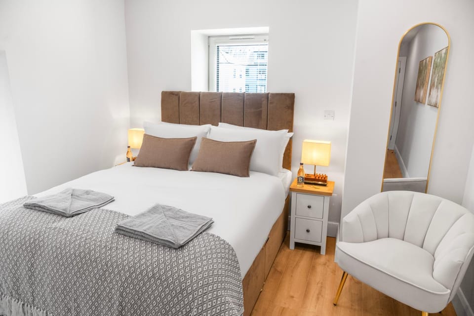 Gardiner House Accommodation - Room 7 Bed and Breakfast in Leitrim, Co. Leitrim, Ireland
