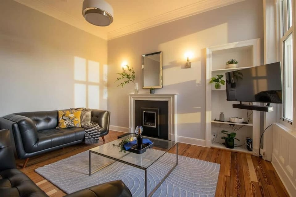 Ravenswood Stunning Historic 1910 Sandstone Villa House in Bellshill