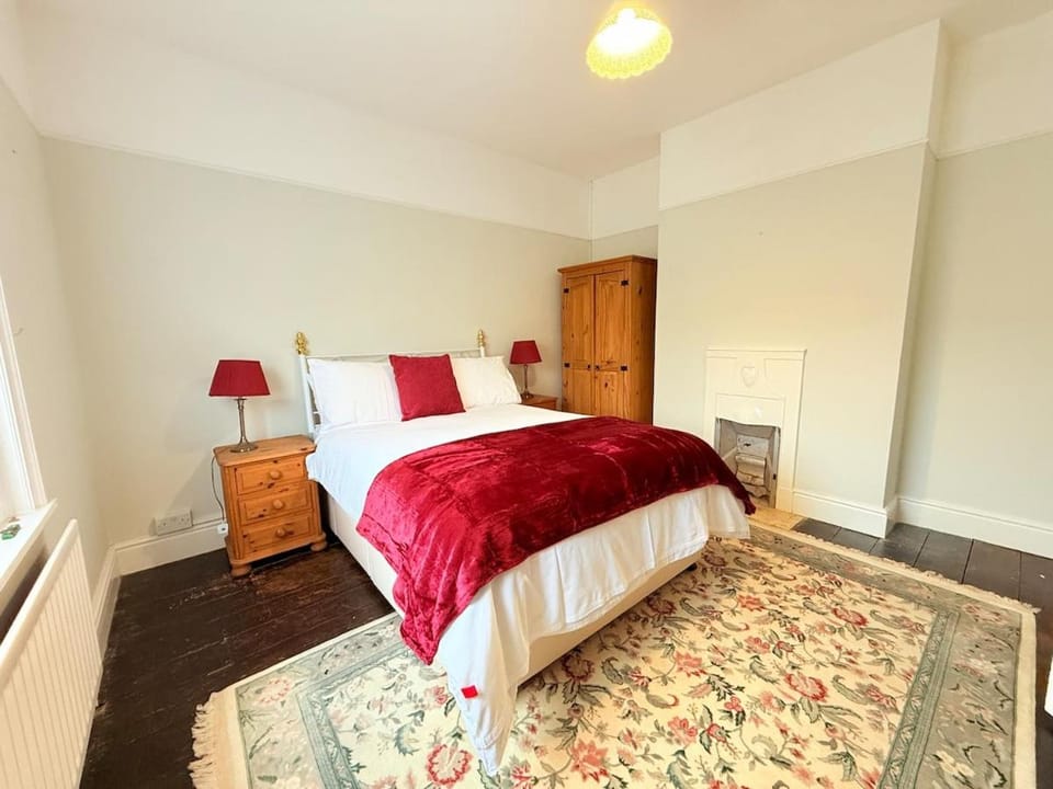 Spacious Dog Friendly Home Near Swanage Beach House in Swanage