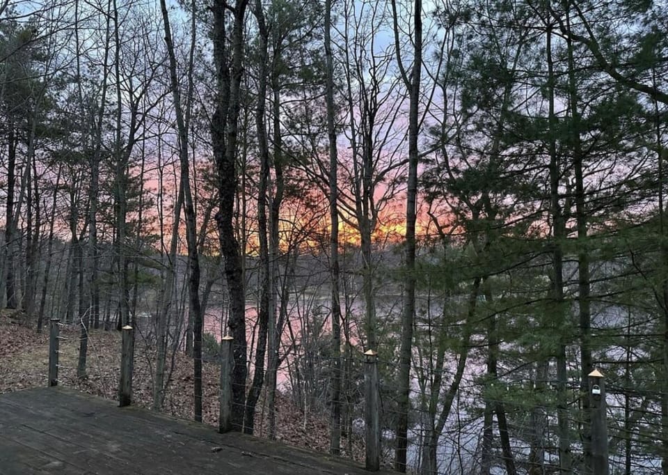Beautiful cottage in Maberly on Rainbow lake House in Rideau Lakes
