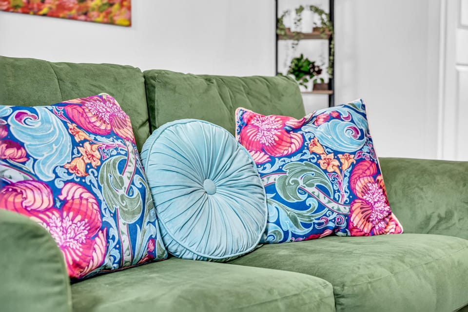 Living room, Decorative detail, Seating area