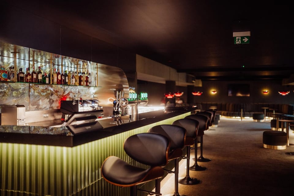 Night, People, Nightclub / DJ, Lounge or bar, Seating area