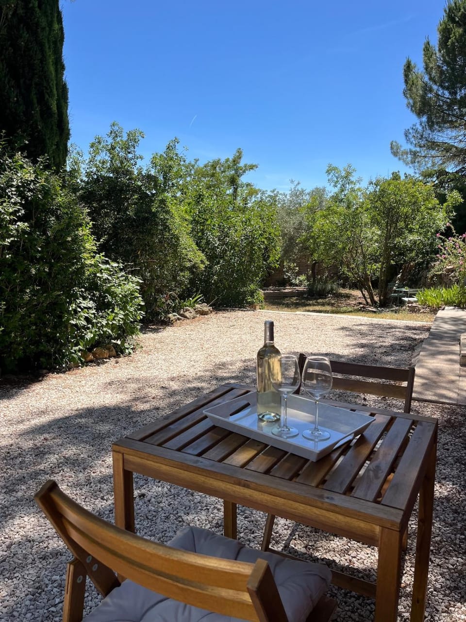 Spring, Day, Natural landscape, Garden, Dining area, Garden view