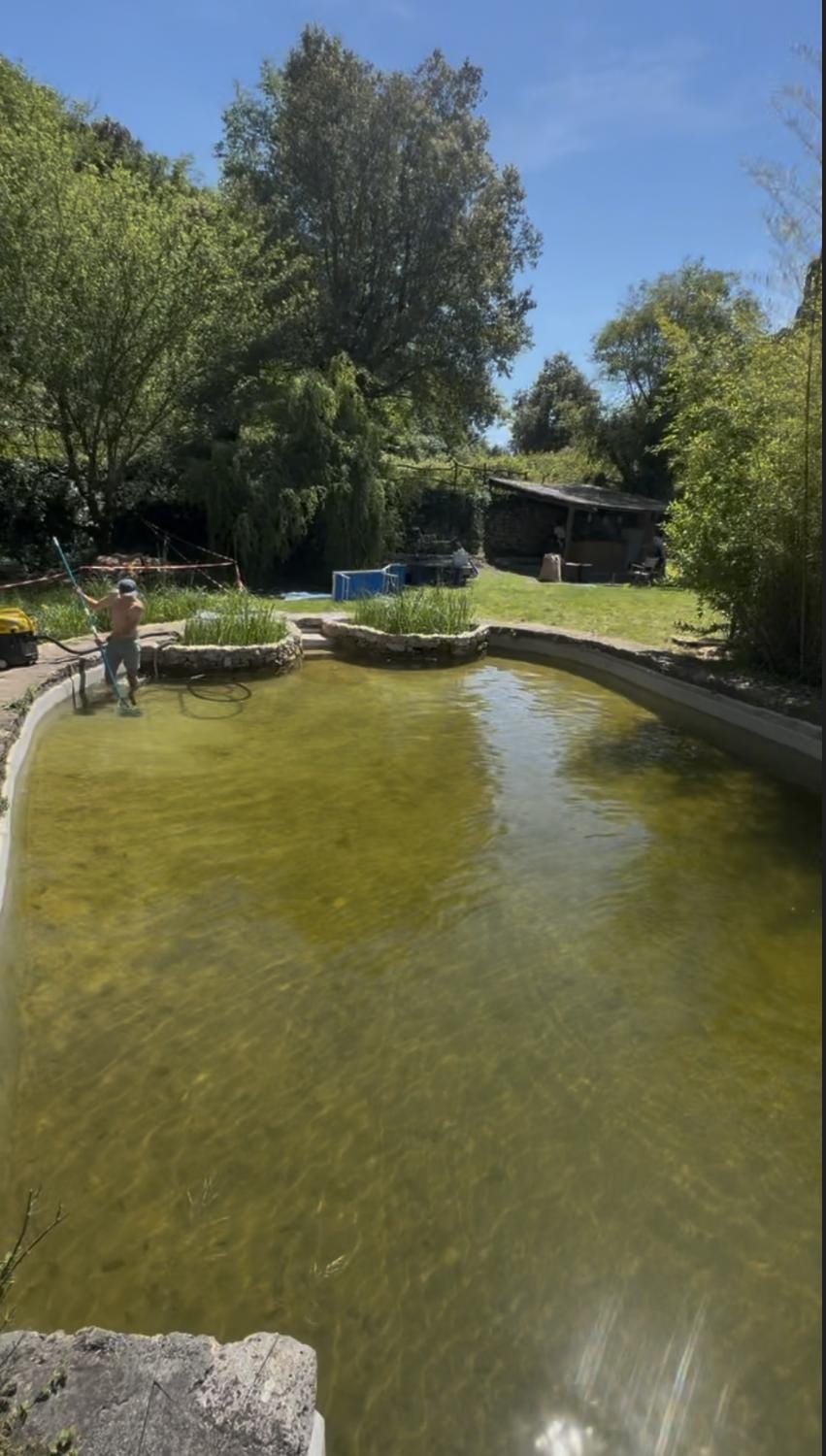 Swimming pool