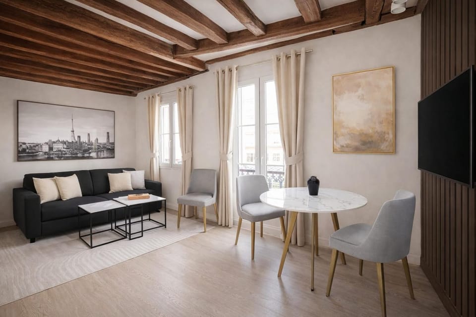 TV and multimedia, Living room, Seating area, Dining area