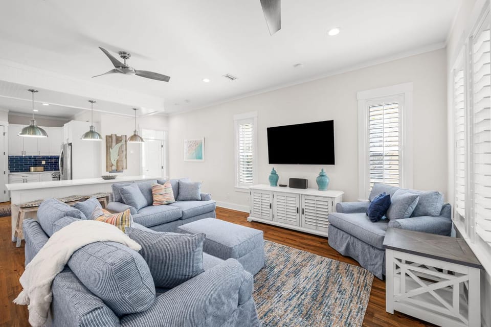 TV and multimedia, Living room, Family