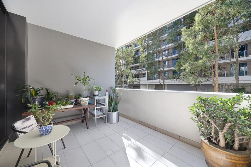 The Lidcombe Luxe Pool Sauna Gym Secure Parking Apartment in Lidcombe