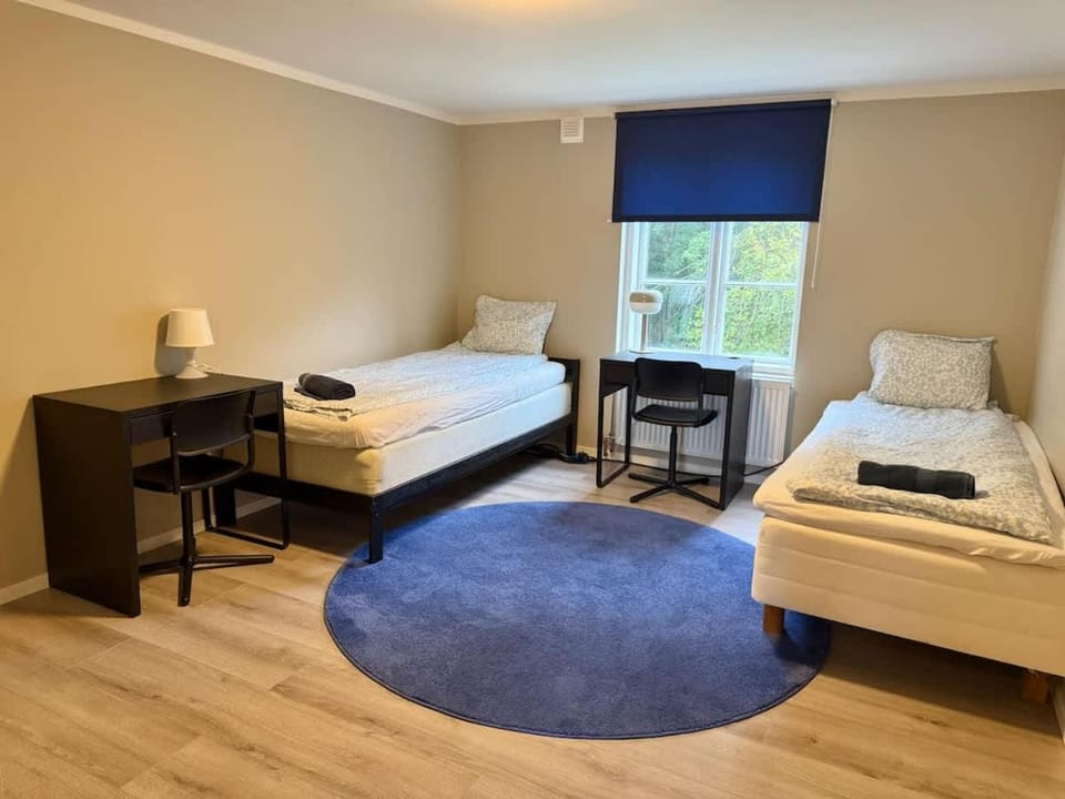 10 Bedroom Workers Villa With Free Parking House in Gothenburg