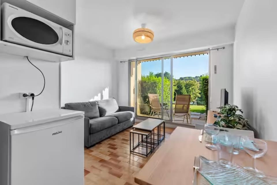 Appart view on the golf of Houlgate Apartment in Houlgate