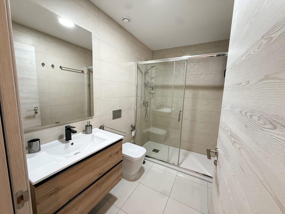 Bathroom, Living room