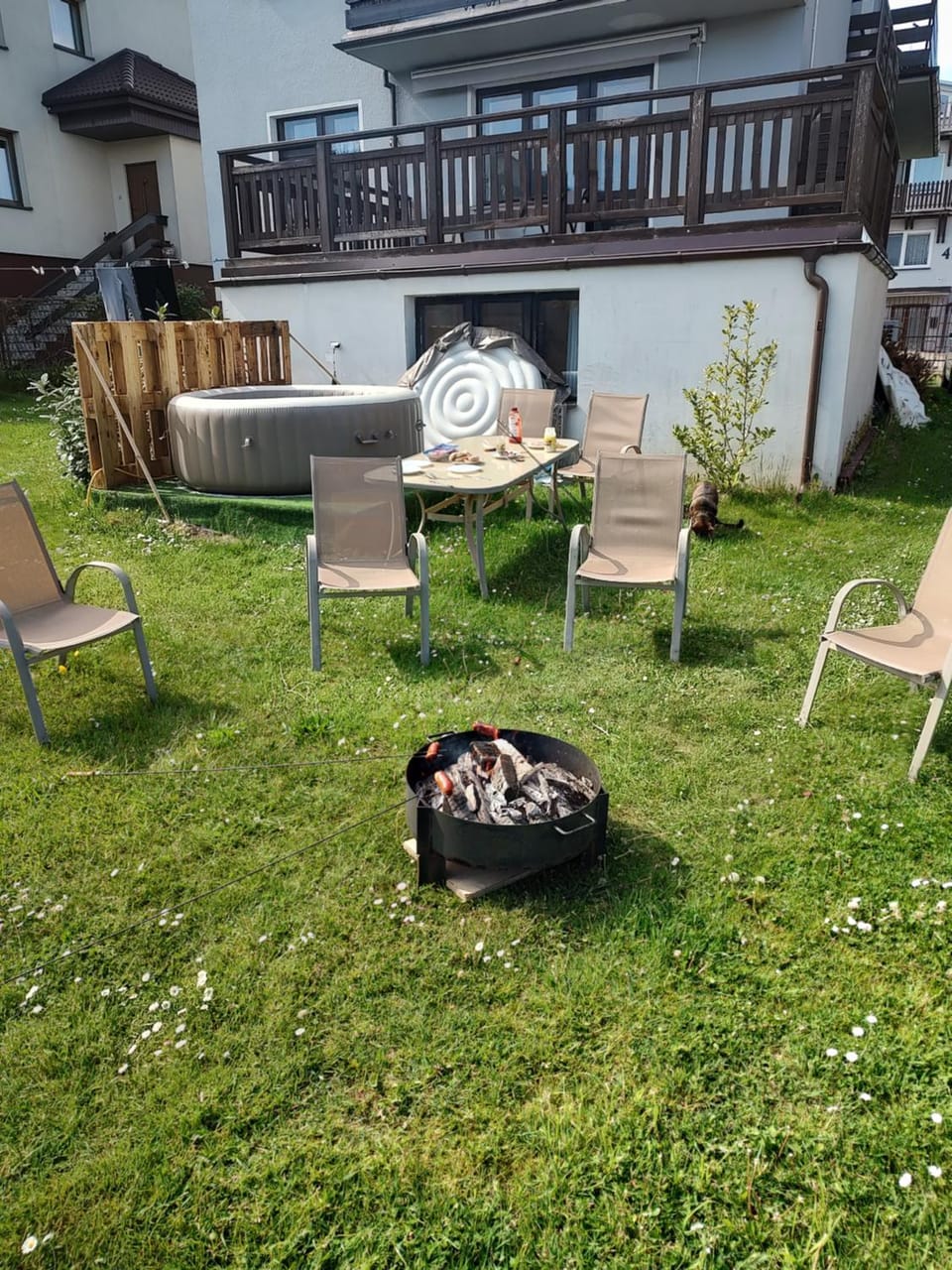 Garden, Hot Tub