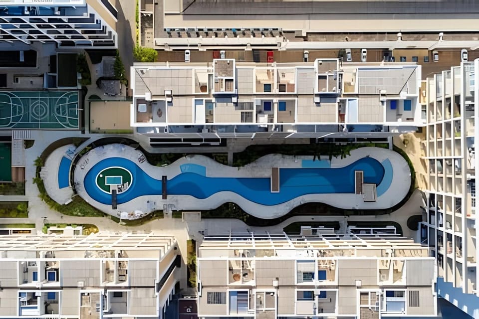Bird's eye view, Swimming pool