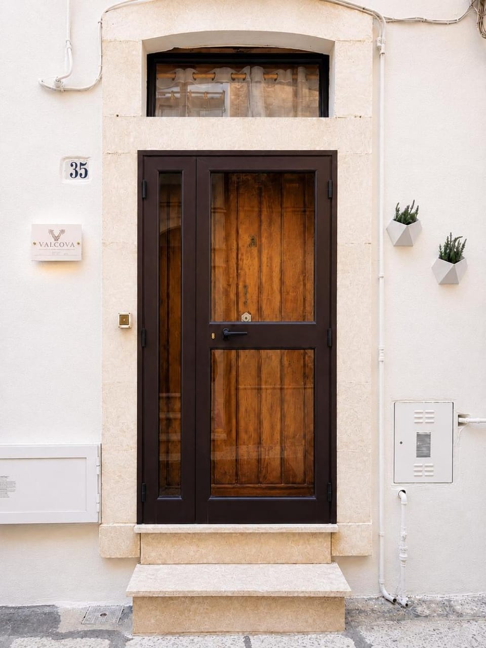 Facade/entrance