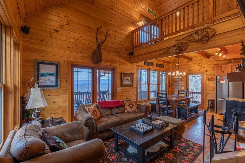 Deer Moments House in Watauga