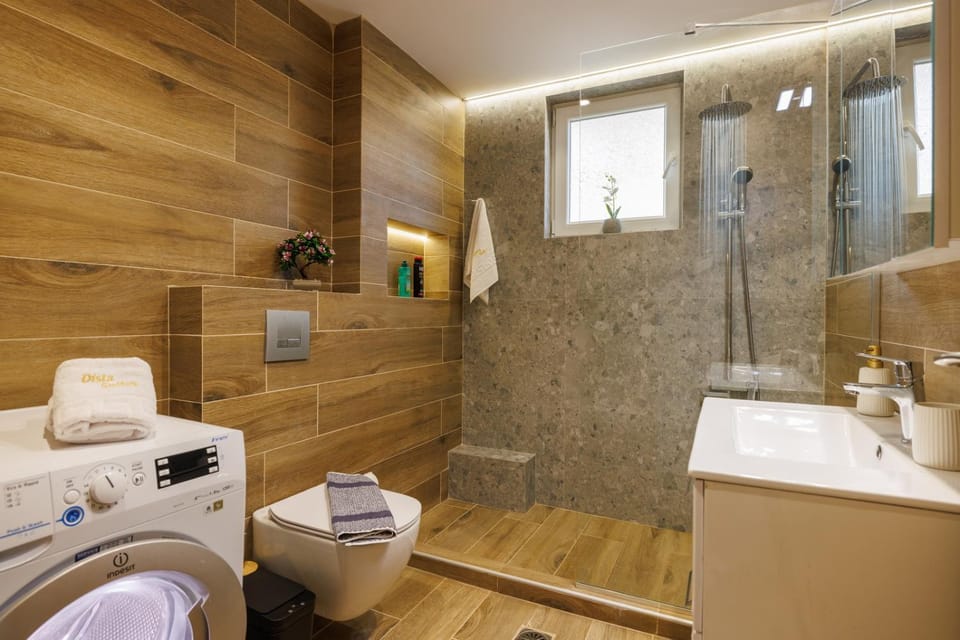 Shower, Toilet, Bathroom, washing machine