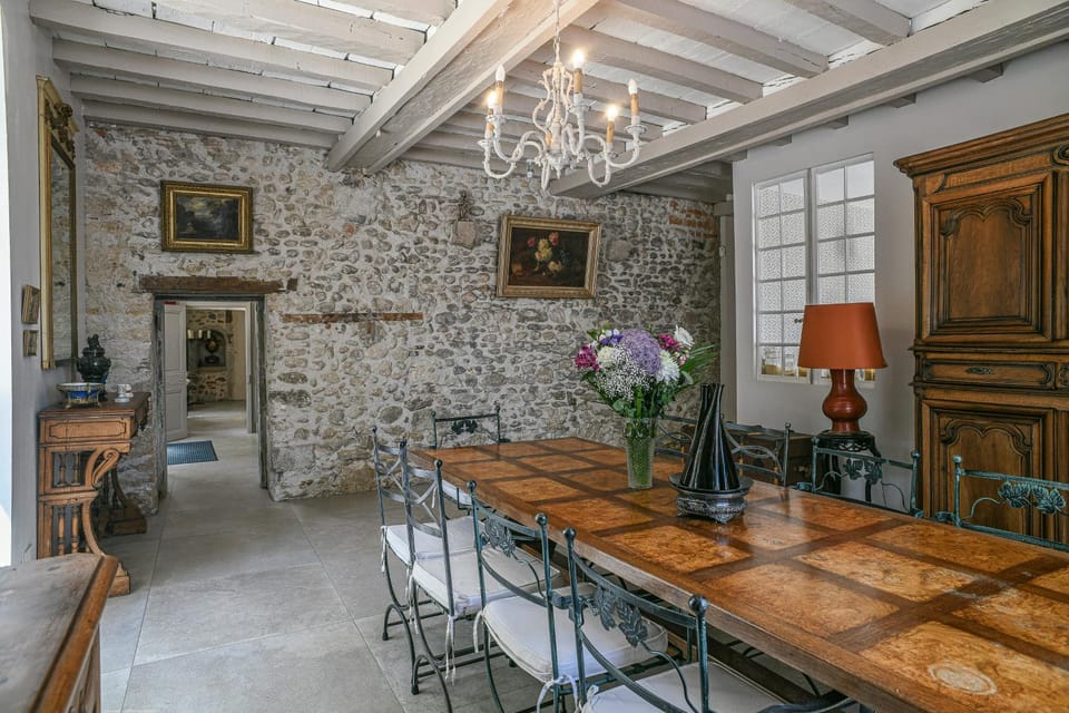Property building, Living room