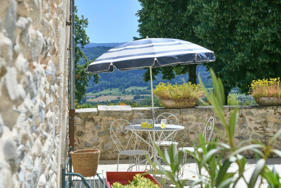 Le Domaine de la Pélissiere Bed and Breakfast in Auvergne-Rhône-Alpes