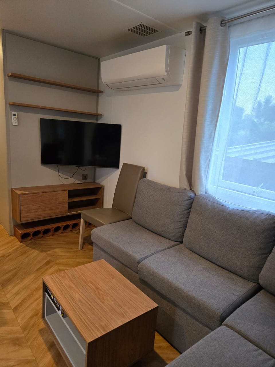 Le Bungalow Azur La Ciotat Campground/ 
RV Resort in Cassis