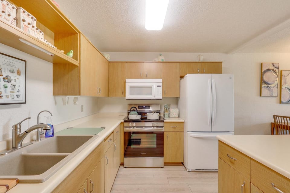 Walk to Dwtn Spots! Lake Havasu Extended Stay House in Lake Havasu City