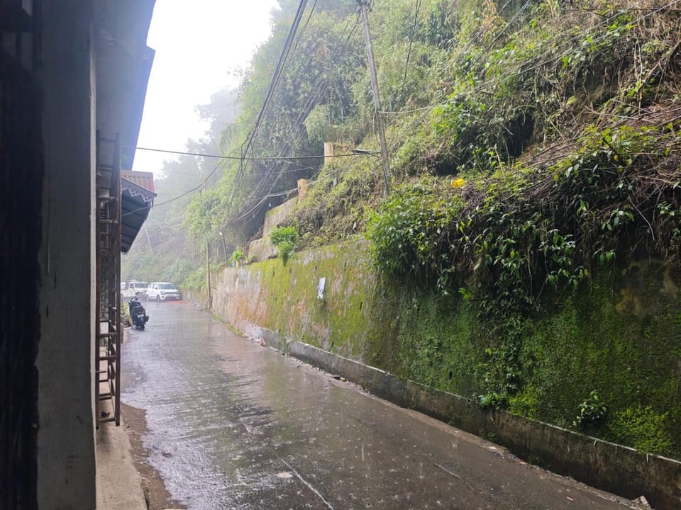 Off-tracker, bunks and stays Hostel in Darjeeling